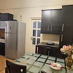 Cozy Apartment And Rooms Near Kalvin Square