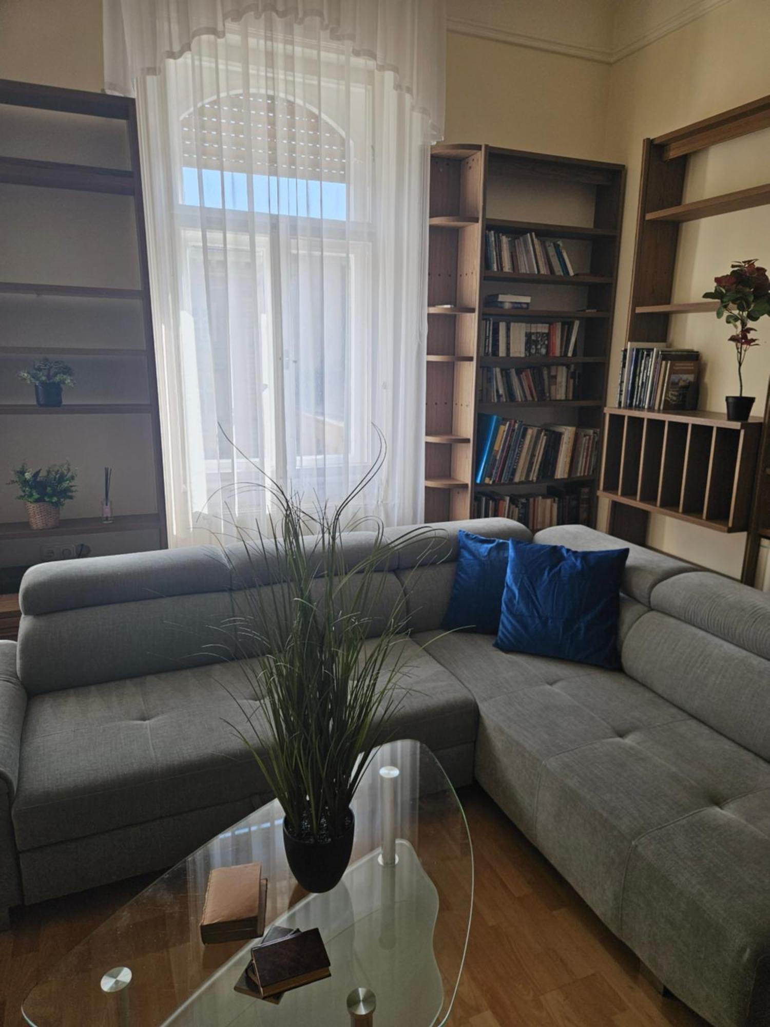 Lejlighed Cozy And Near Kalvin Square Budapest